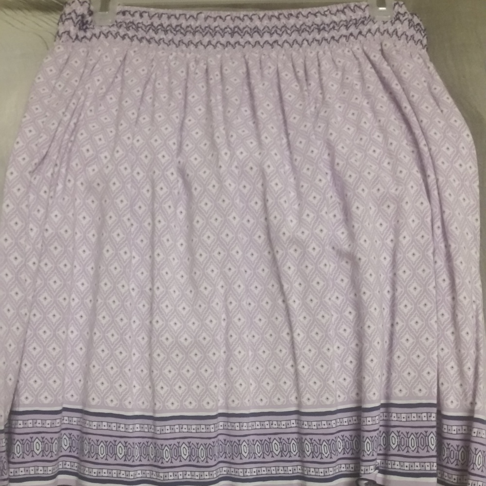 Old Navy Lavender, dark purple and white skirt